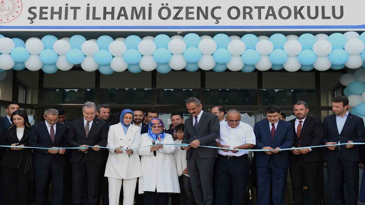 Ankara’da Şehit İlhami Özenç Ortaokulu Törenle Açıldı