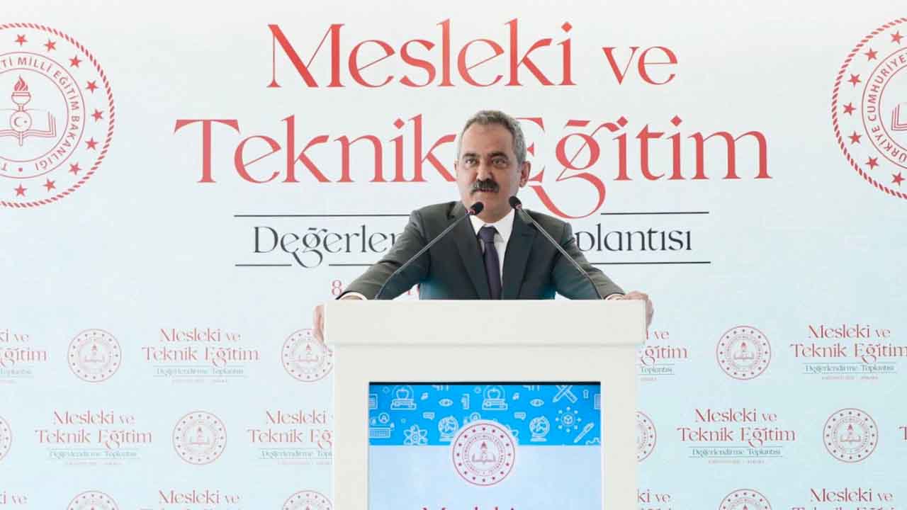 Bakan Özer, Türkiye’de Mesleki Ve Teknik Eğitimin Geldiği Noktayı Değerlendirdi