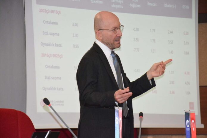 İktisat Buluşmaları’nda Dr. Cevdet Akçay Türkiye’de Enflasyonla Mücadele Sürecini Anlattı